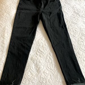 American Eagle black capris, never worn size 18 Long